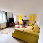 Spacieuse Maison Proche De La