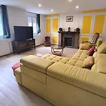 Holiday home Spacieuse Maison Proche De La