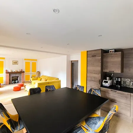 Spacieuse Maison Proche De La * 이포르